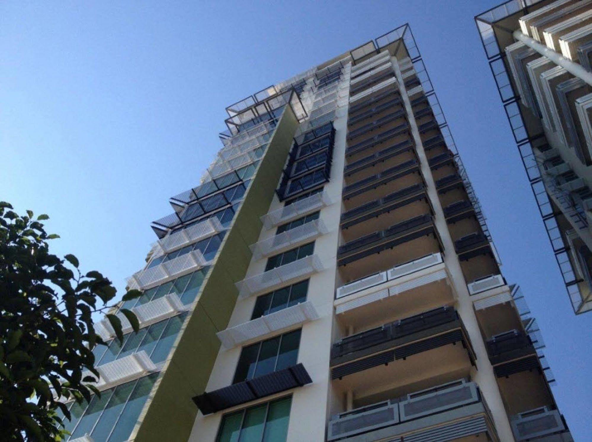Апартаменты One30 Esplanade Дарвин Экстерьер фото